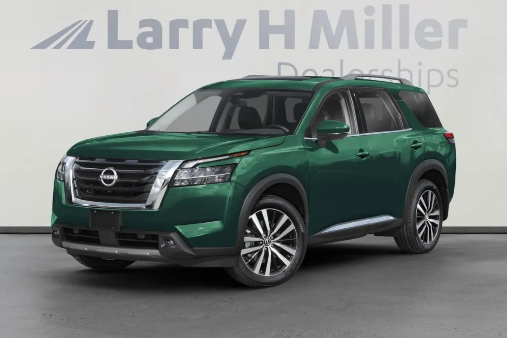 2025 Nissan Pathfinder Platinum photo 1