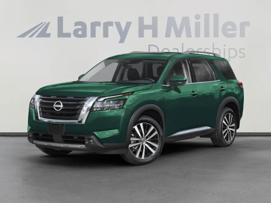 2025 Nissan Pathfinder Platinum photo 1
