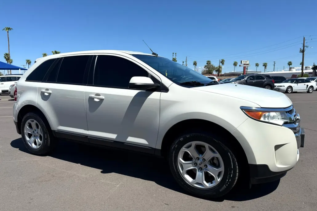 2013 Ford Edge SEL photo 1