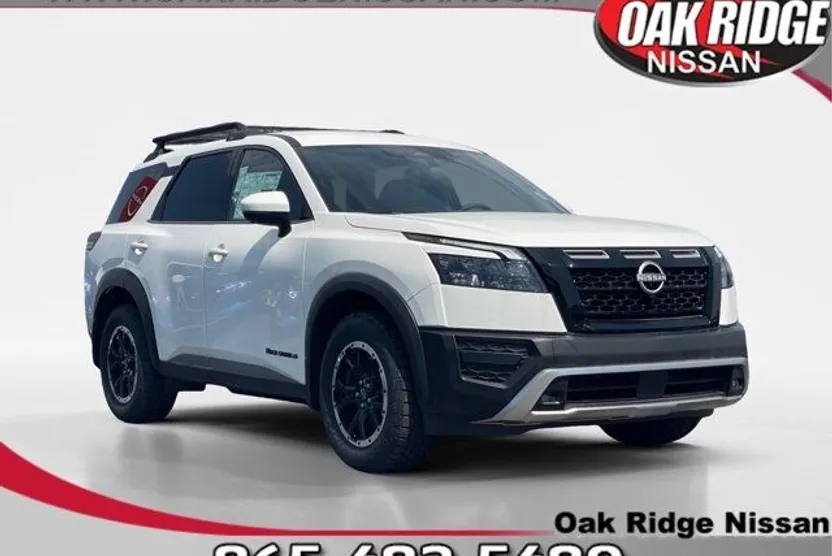 2024 Nissan Pathfinder Platinum photo 1