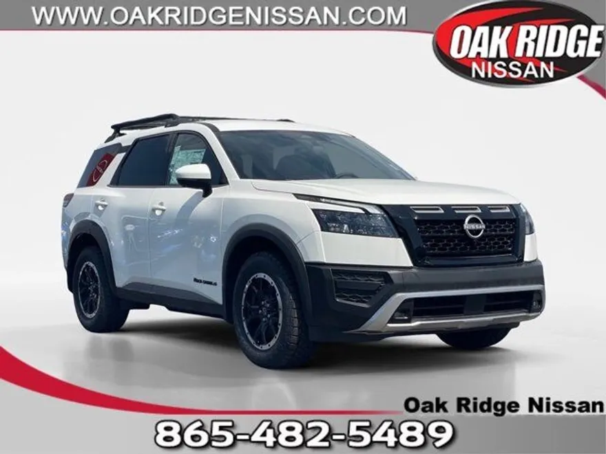 2024 Nissan Pathfinder Platinum photo 1