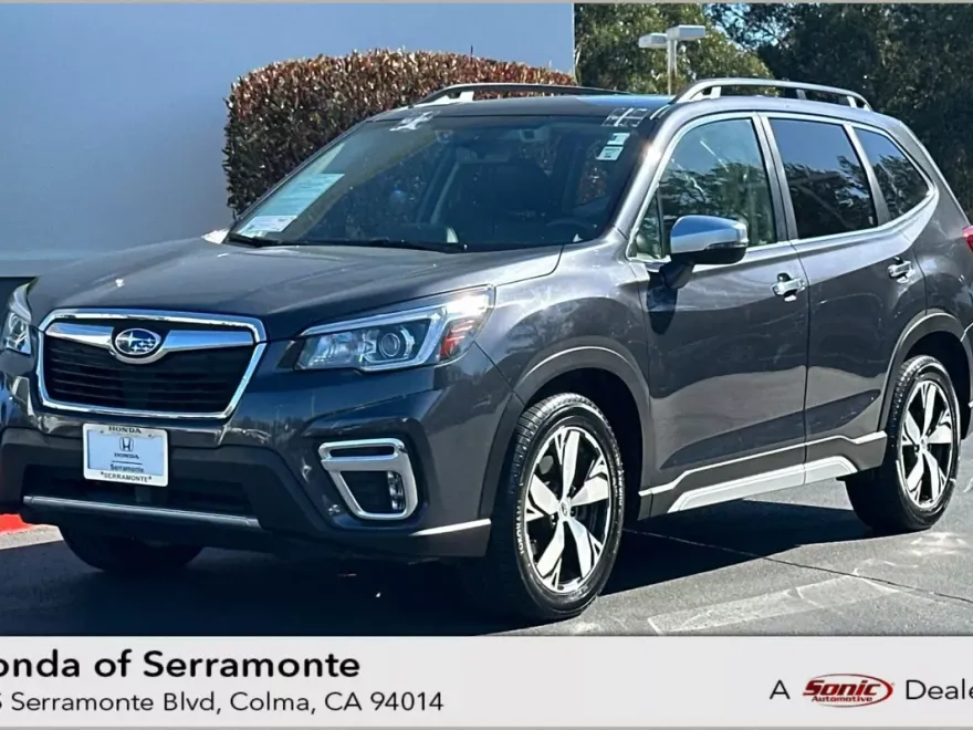 2019 Subaru Forester Touring photo 1