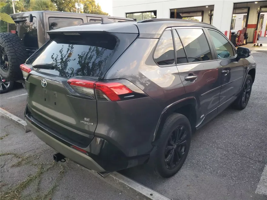 2023 Toyota RAV4 Hybrid SE photo 1