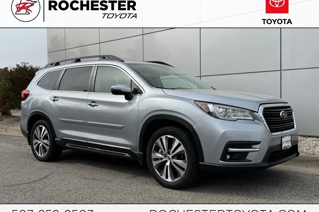 2022 Subaru Ascent Touring photo 1