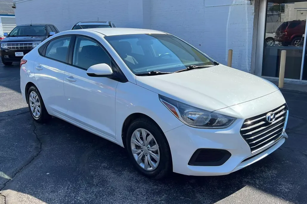2020 Hyundai Accent SE photo 1