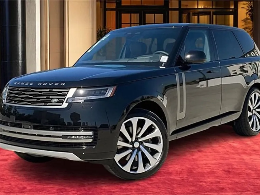 2025 Land Rover Range Rover SE photo 1