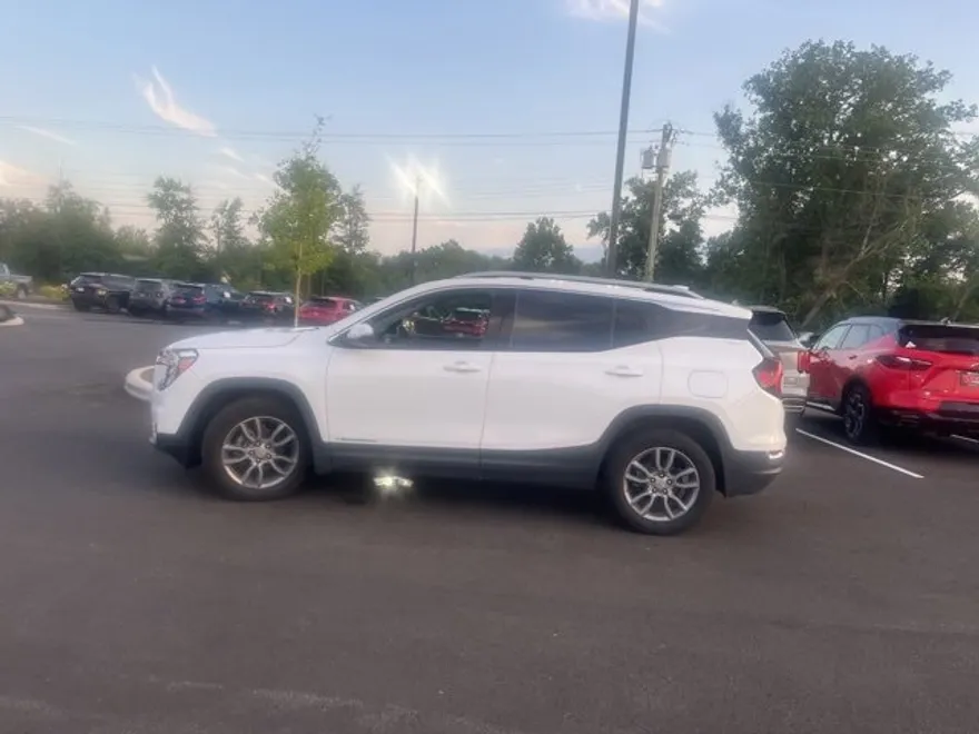 2022 Gmc Terrain SLT photo 1