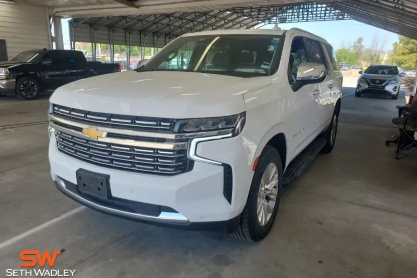 2023 Chevrolet Suburban Premier photo 1