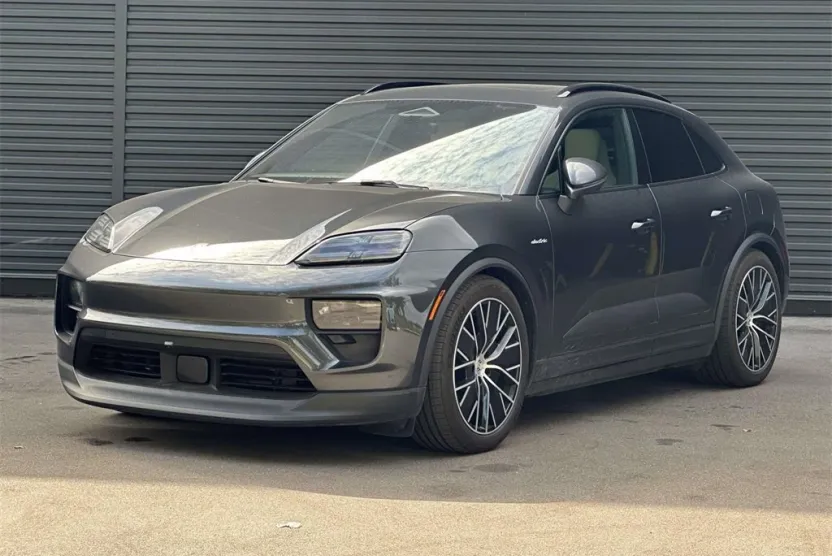 2024 Porsche Macan Electric 4 photo 1