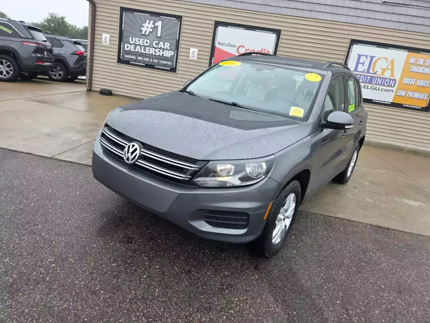 2016 Volkswagen Tiguan SE photo 1