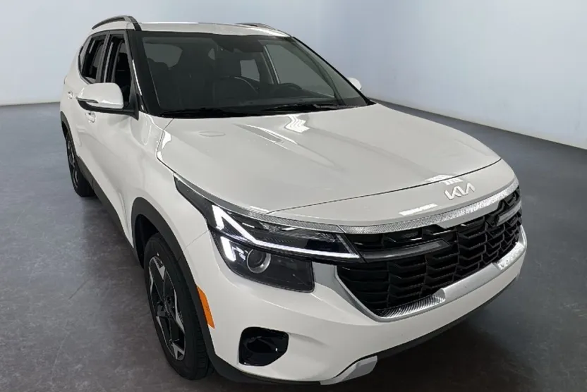 2026 Kia Seltos EX photo 1
