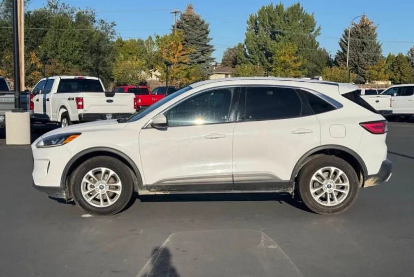 2020 Ford Escape SE photo 1
