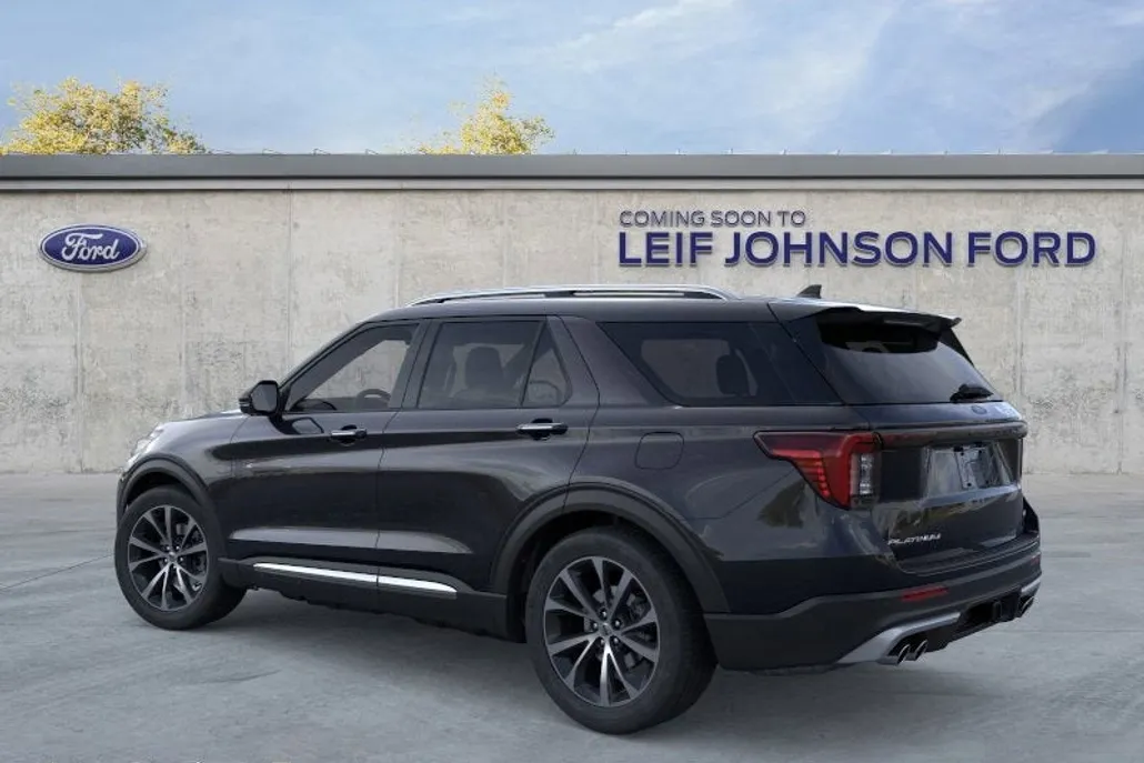 2025 Ford Explorer Platinum photo 1
