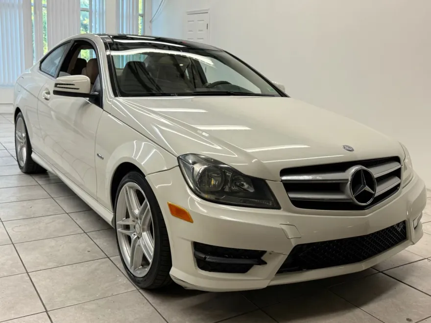 2012 Mercedes Benz C 250 Coupe photo 1
