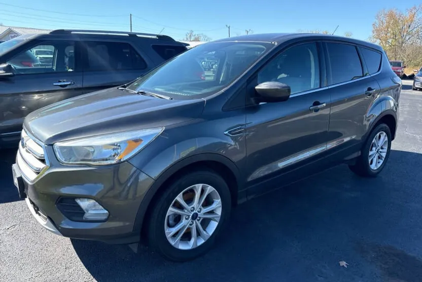 2017 Ford Escape SE photo 1