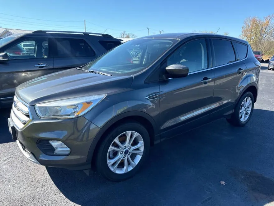 2017 Ford Escape SE photo 1
