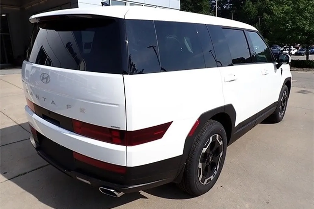2026 Hyundai Santa Fe SE photo 1