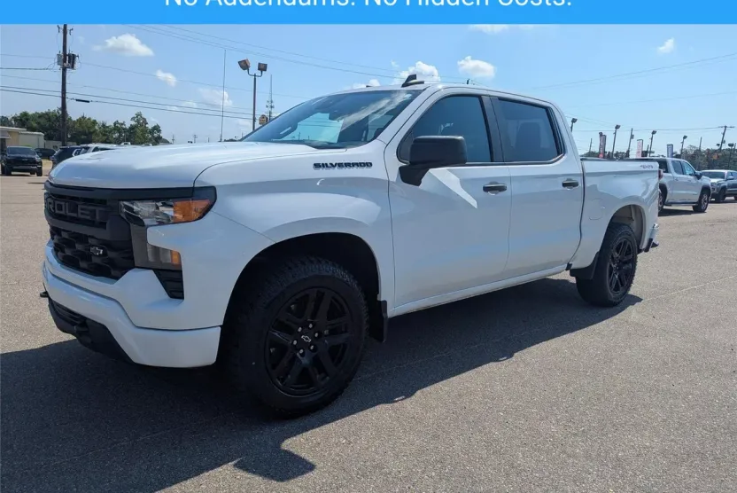 2022 Chevrolet Silverado 1500 Custom photo 1