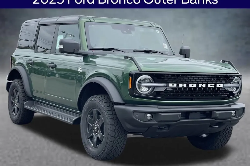 2025 Ford Bronco Outer Banks photo 1