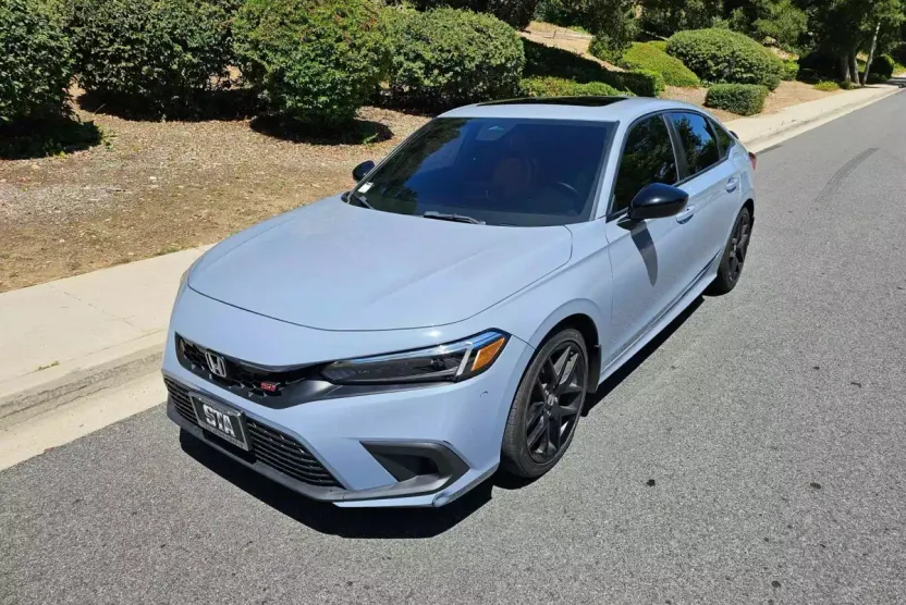 2022 Honda Civic Si photo 1