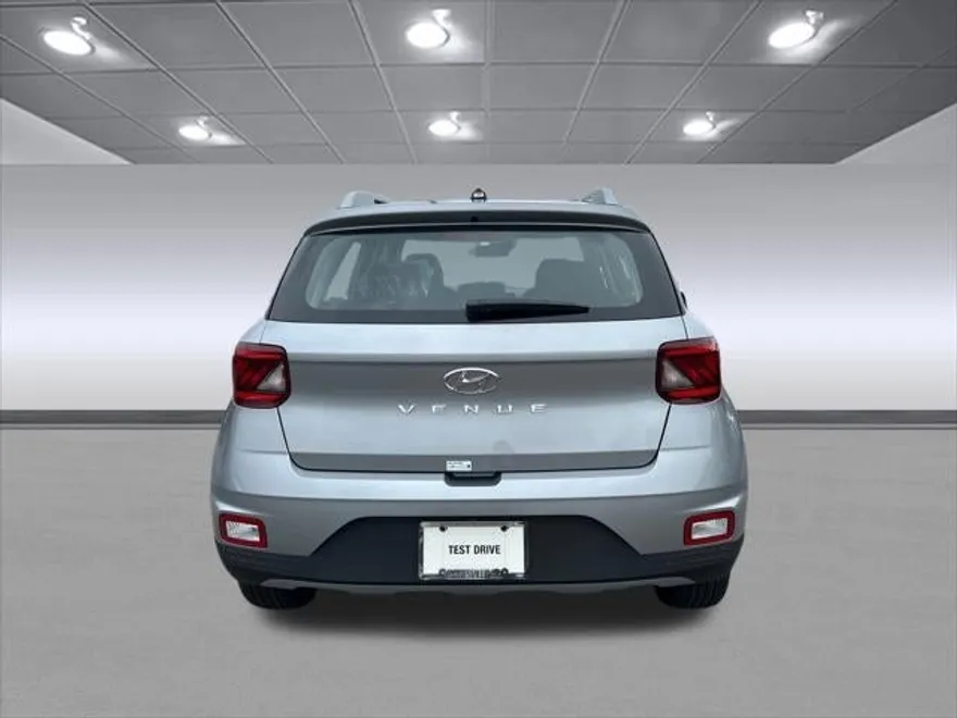 2025 Hyundai Venue SEL photo 1