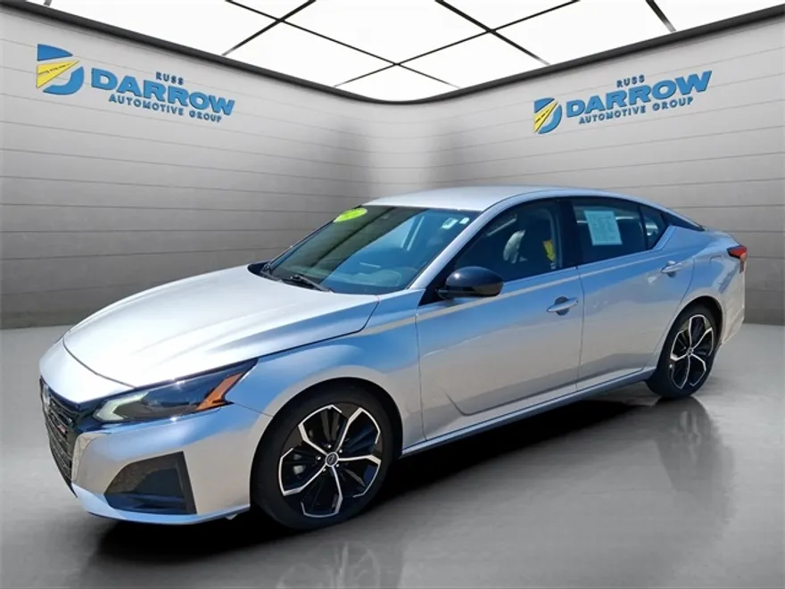 2024 Nissan Altima 2.5 SR photo 1