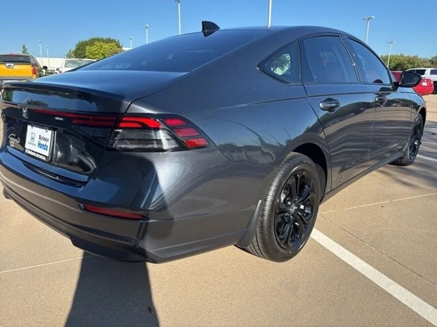 2025 Honda Accord SE photo 1