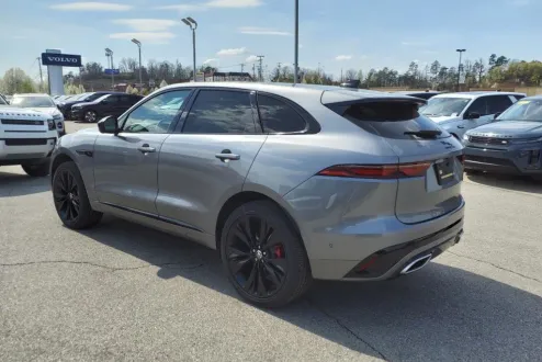 2026 Jaguar F-PACE P400 R-Dynamic S photo 3