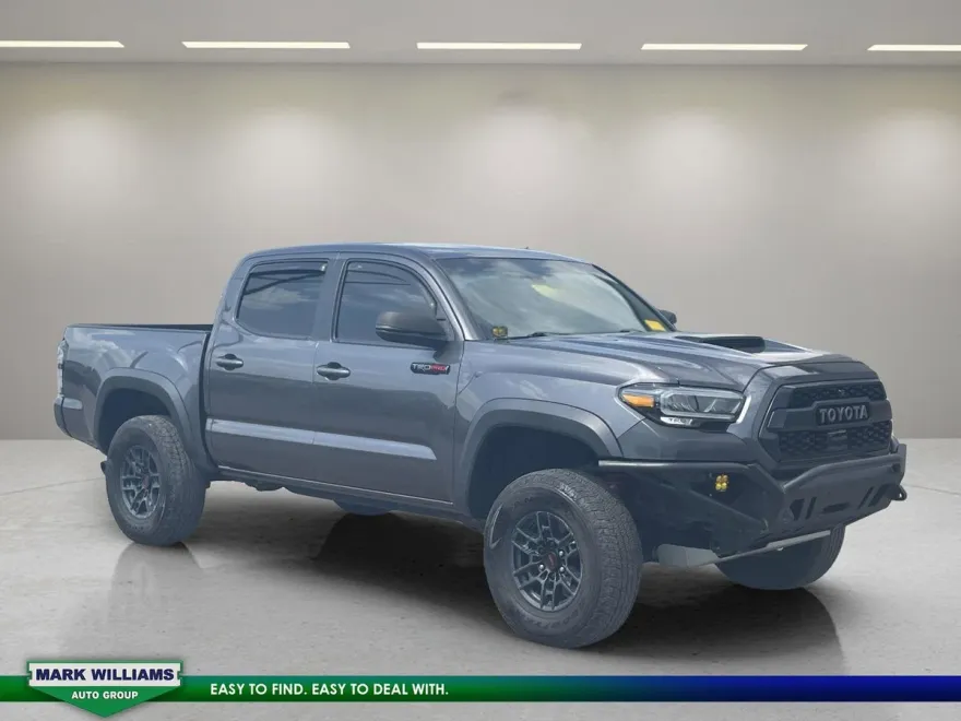 2020 Toyota Tacoma TRD Pro V6 photo 1