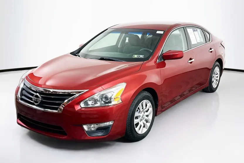 2014 Nissan Altima 2.5 S photo 1