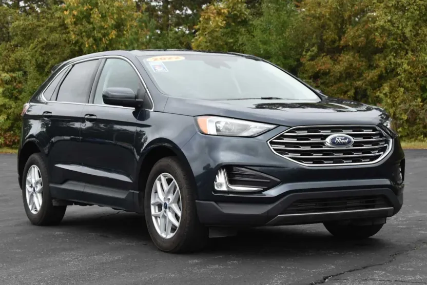 2022 Ford Edge SEL photo 1