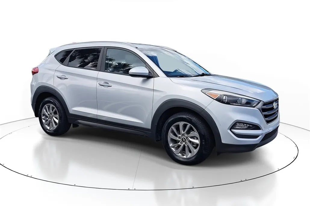 2016 Hyundai Tucson SE photo 1