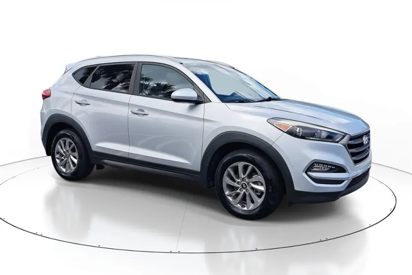 2016 Hyundai Tucson SE photo 1