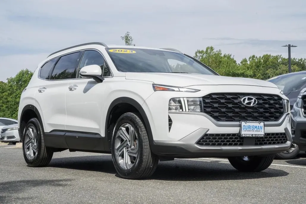 2023 Hyundai Santa Fe SEL photo 1