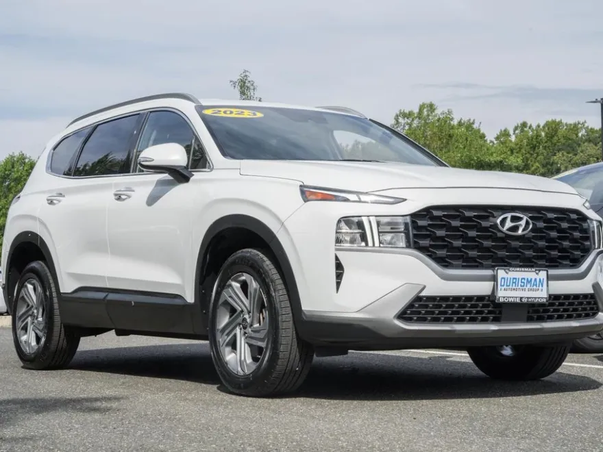 2023 Hyundai Santa Fe SEL photo 1