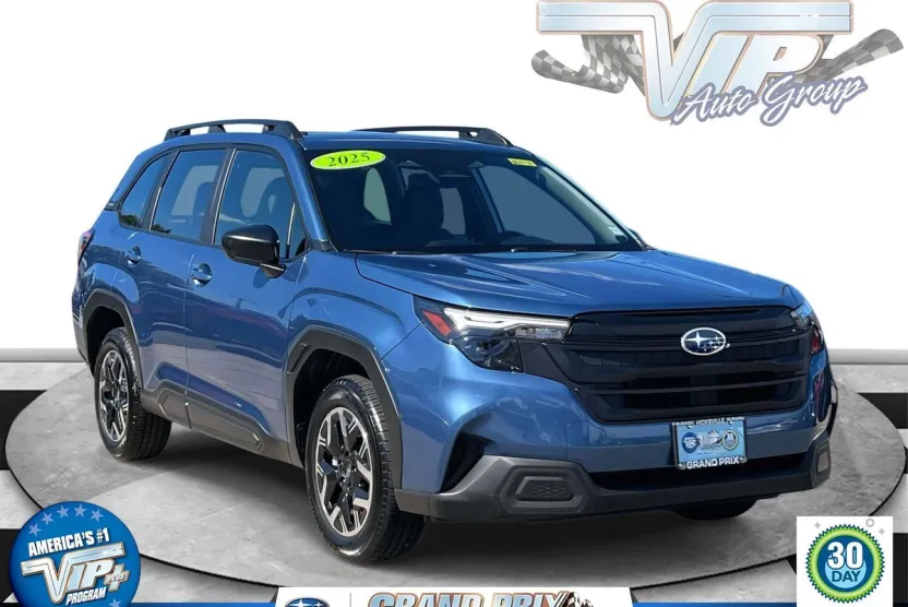 2025 Subaru Forester Base photo 1