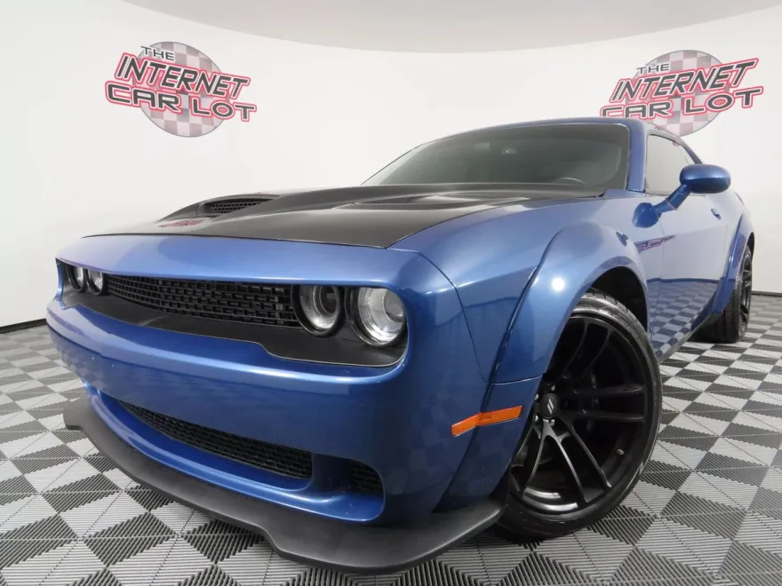2021 Dodge Challenger R/T Scat Pack Widebody photo 1
