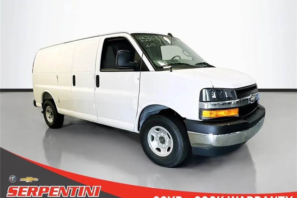 2025 Chevrolet Express Cargo 2500 photo 1