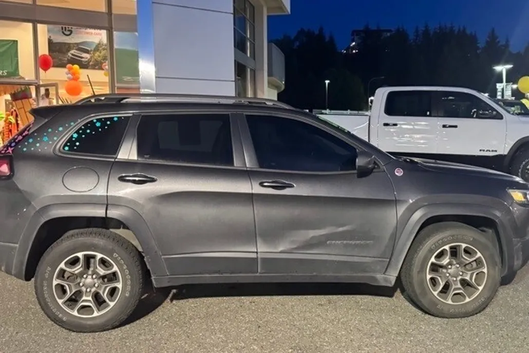 2020 Jeep Cherokee Trailhawk photo 1