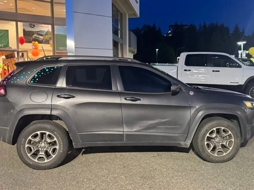 2020 Jeep Cherokee Trailhawk photo 1