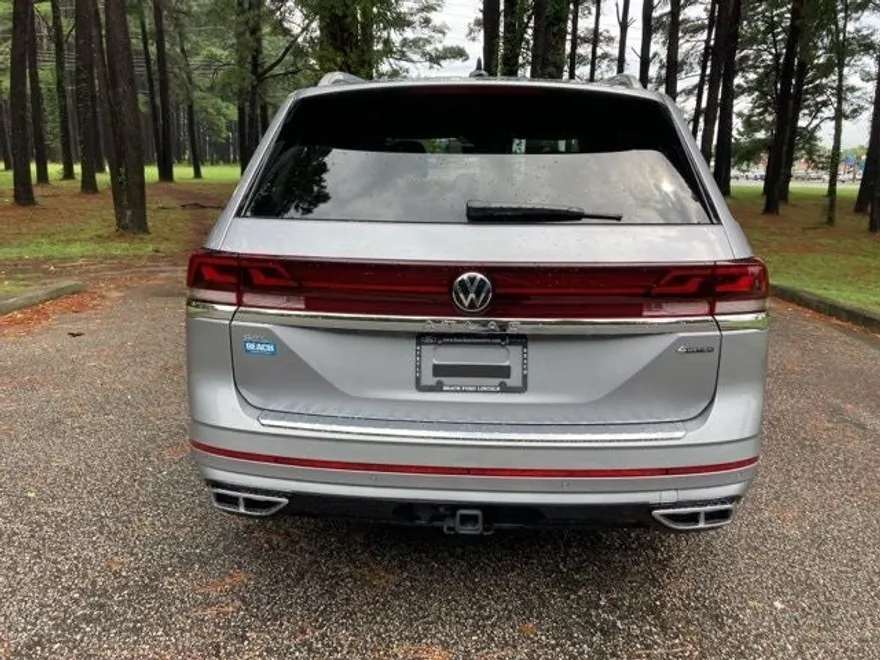 2024 Volkswagen Atlas SEL Premium R-Line photo 1