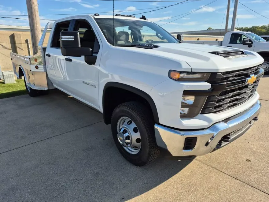 2025 Chevrolet Silverado 3500HD Work Truck photo 1