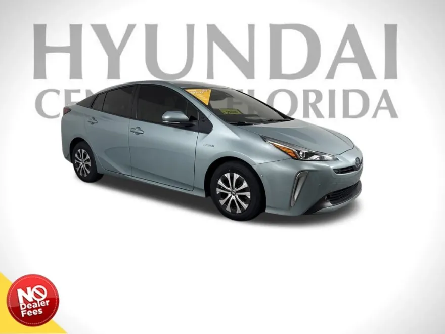 2022 Toyota Prius XLE AWD-e photo 1
