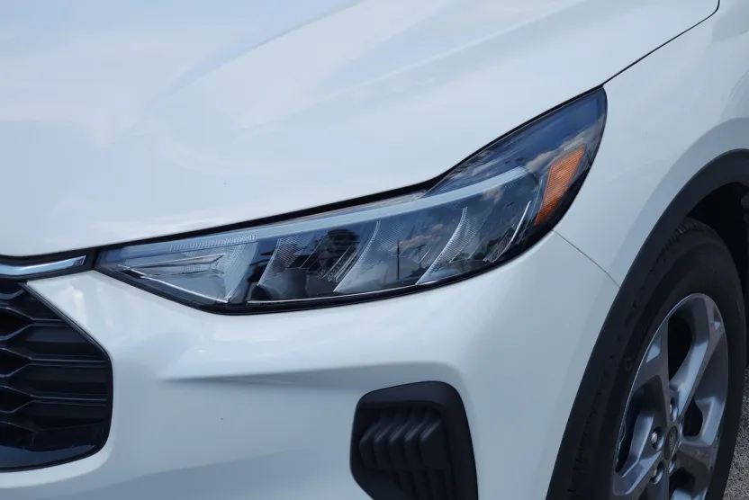 2025 Ford Escape ST-Line photo 1
