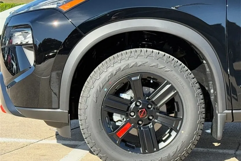 2026 Nissan Rogue SV photo 1
