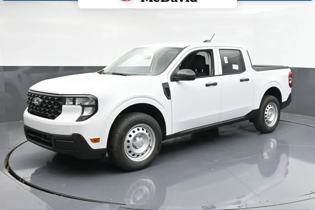 2025 Ford Maverick XL photo 1