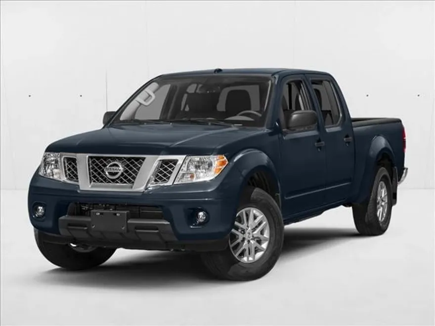 2017 Nissan Frontier SV Crew Cab photo 1