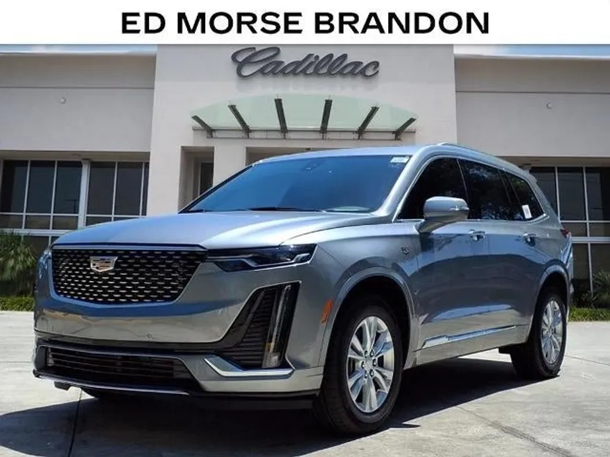 2025 Cadillac XT6 Luxury photo 1