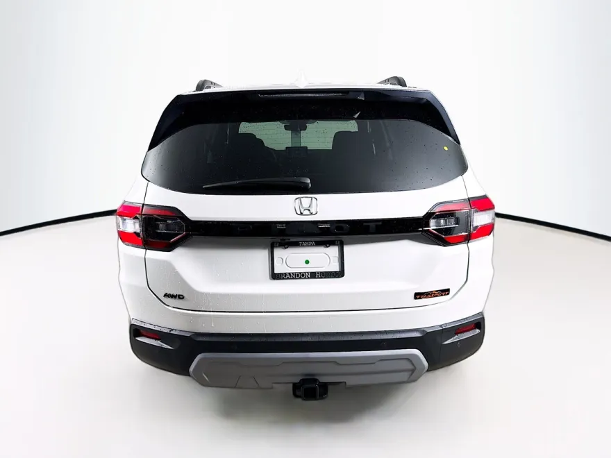 2025 Honda Pilot TrailSport photo 1