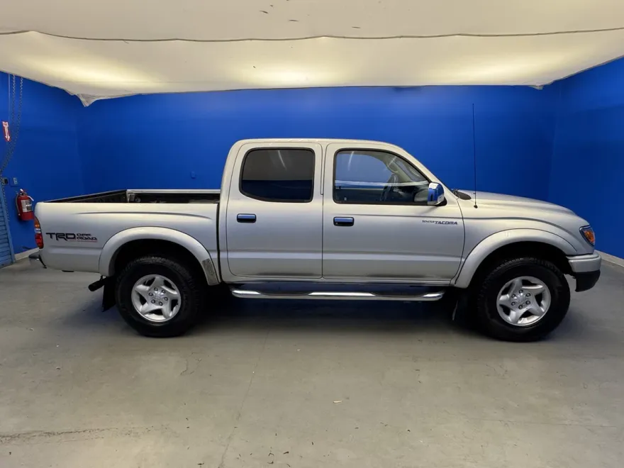 2002 Toyota Tacoma PreRunner photo 1